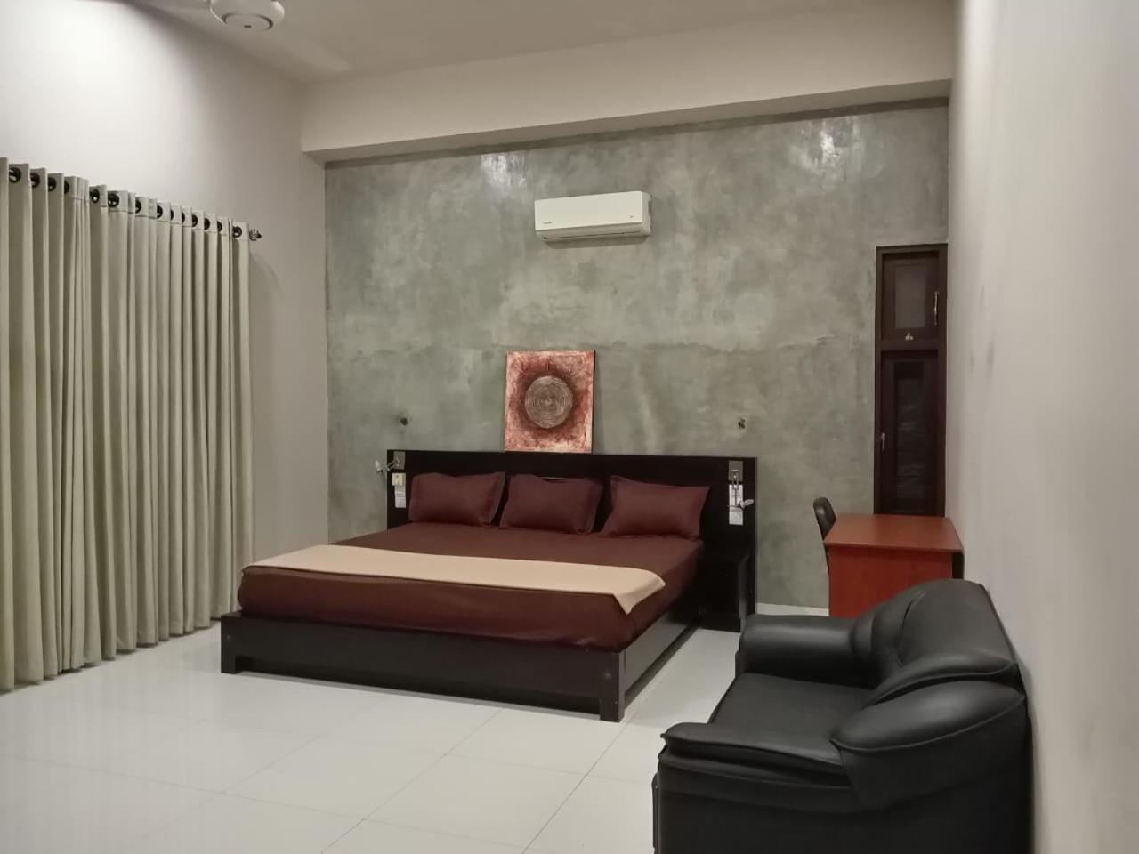 Thalangama Lakeview Lodge Battaramulla Ngoại thất bức ảnh