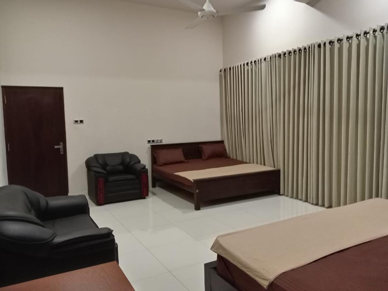 Thalangama Lakeview Lodge Battaramulla Ngoại thất bức ảnh