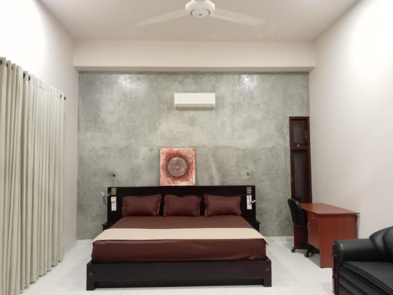 Thalangama Lakeview Lodge Battaramulla Ngoại thất bức ảnh