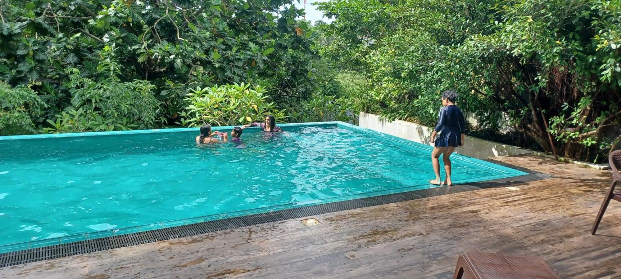 Thalangama Lakeview Lodge Battaramulla Ngoại thất bức ảnh