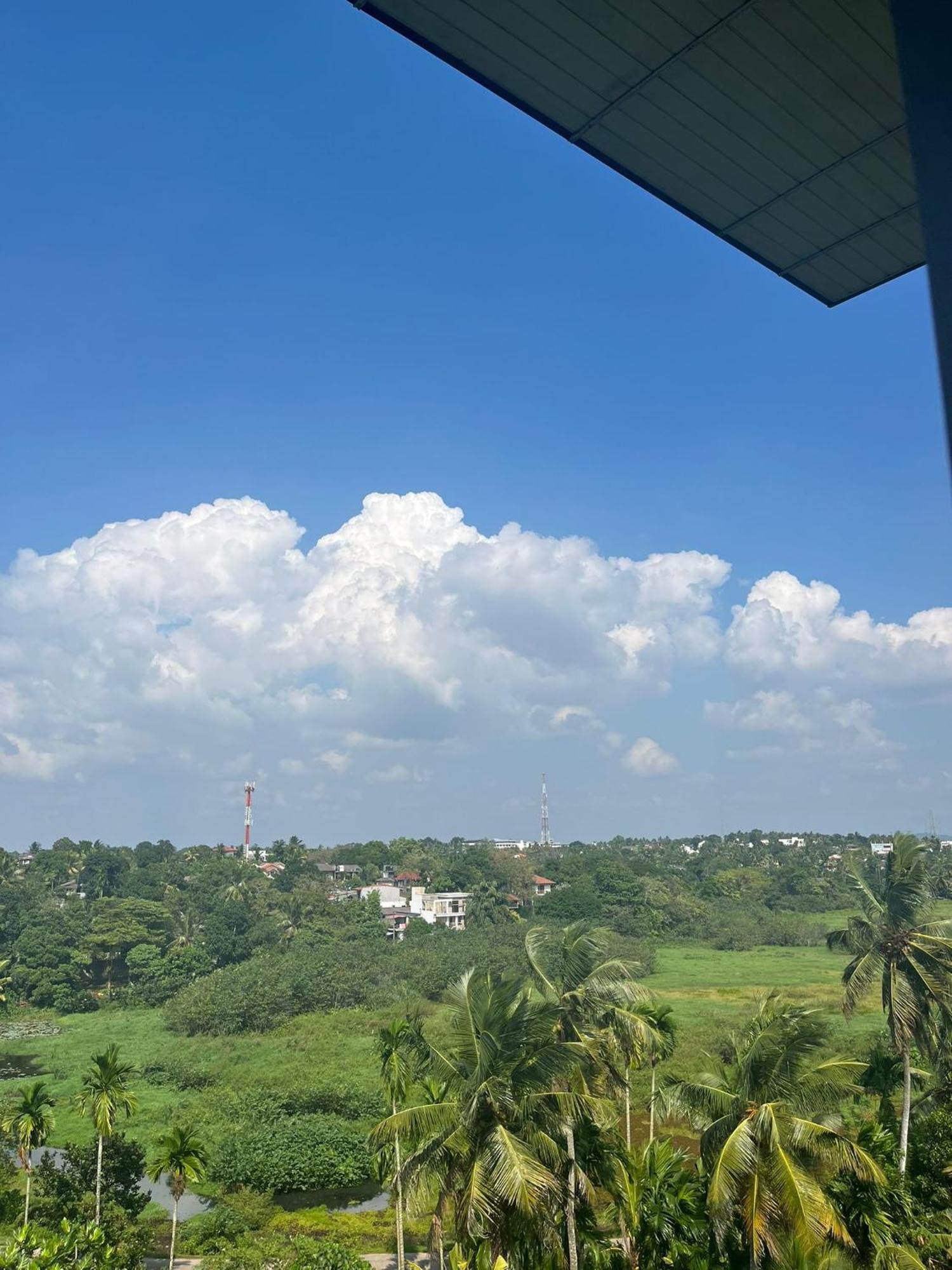 Thalangama Lakeview Lodge Battaramulla Ngoại thất bức ảnh