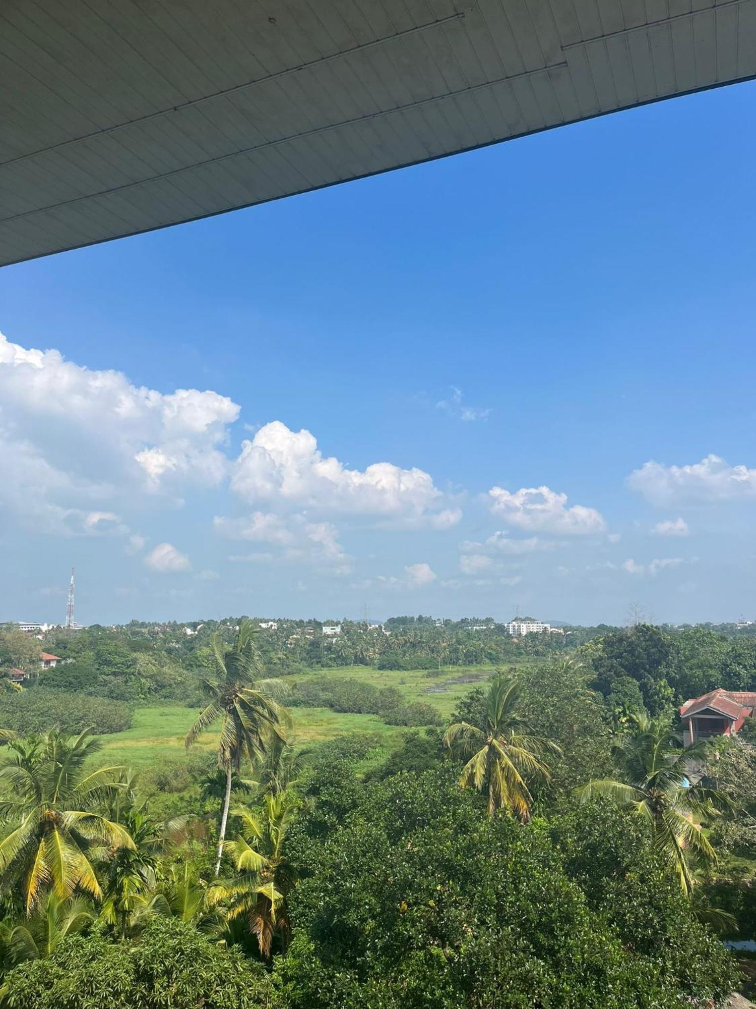 Thalangama Lakeview Lodge Battaramulla Ngoại thất bức ảnh