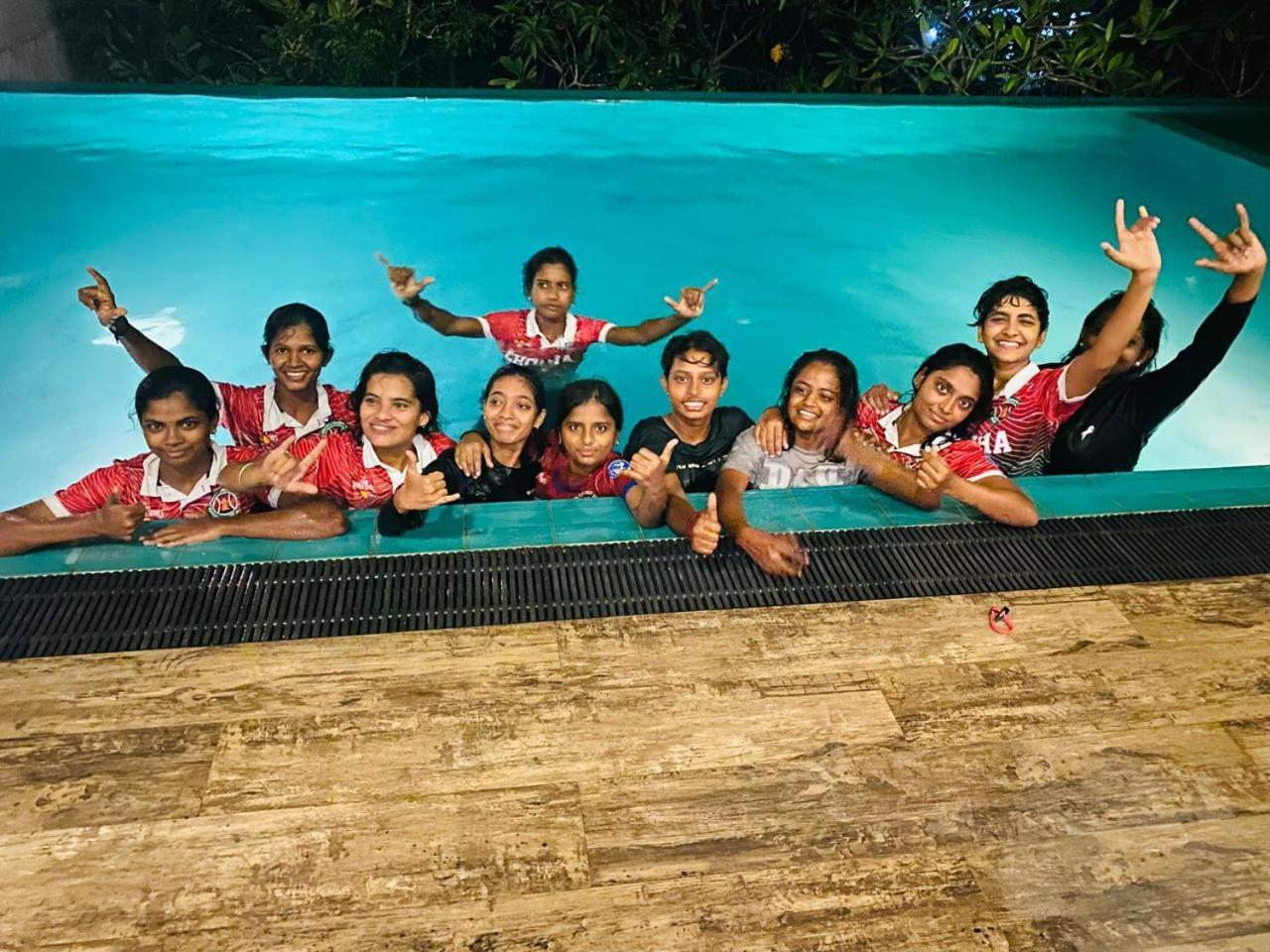Thalangama Lakeview Lodge Battaramulla Ngoại thất bức ảnh